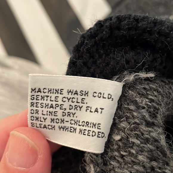 Vintage Andrew St John Sz S Wool/ Acrylic Blend Sweater Vest - Picture 7 of 7